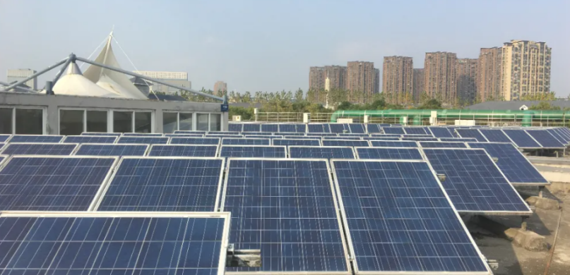 Rüsten Sie Gleichstrom-Kombinationskästen in alternden PV-Kraftwerken auf, um Effizienz und Sicherheit zu gewährleisten(pic1)